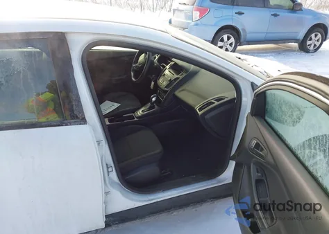 2016 Ford Focus S из США, поврежденный, VIN 1FADP3E23GL295005